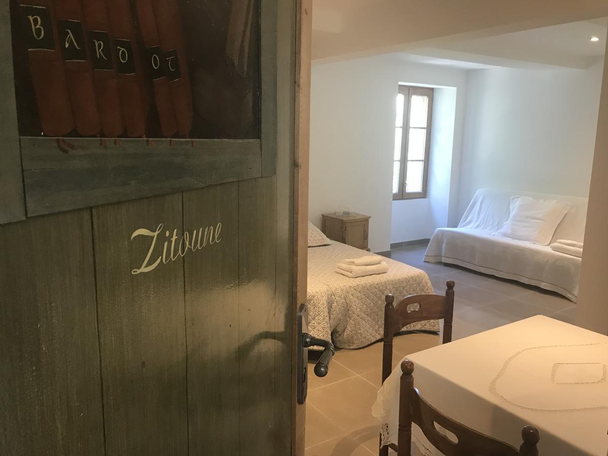 Les Chambres Du Moulin A Huile Везон ла Ромен Екстериор снимка